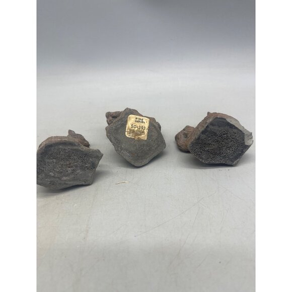 set of 3 squirrel figurine stone look garden decor shelf brown 2.5" READ - Picture 7 of 9